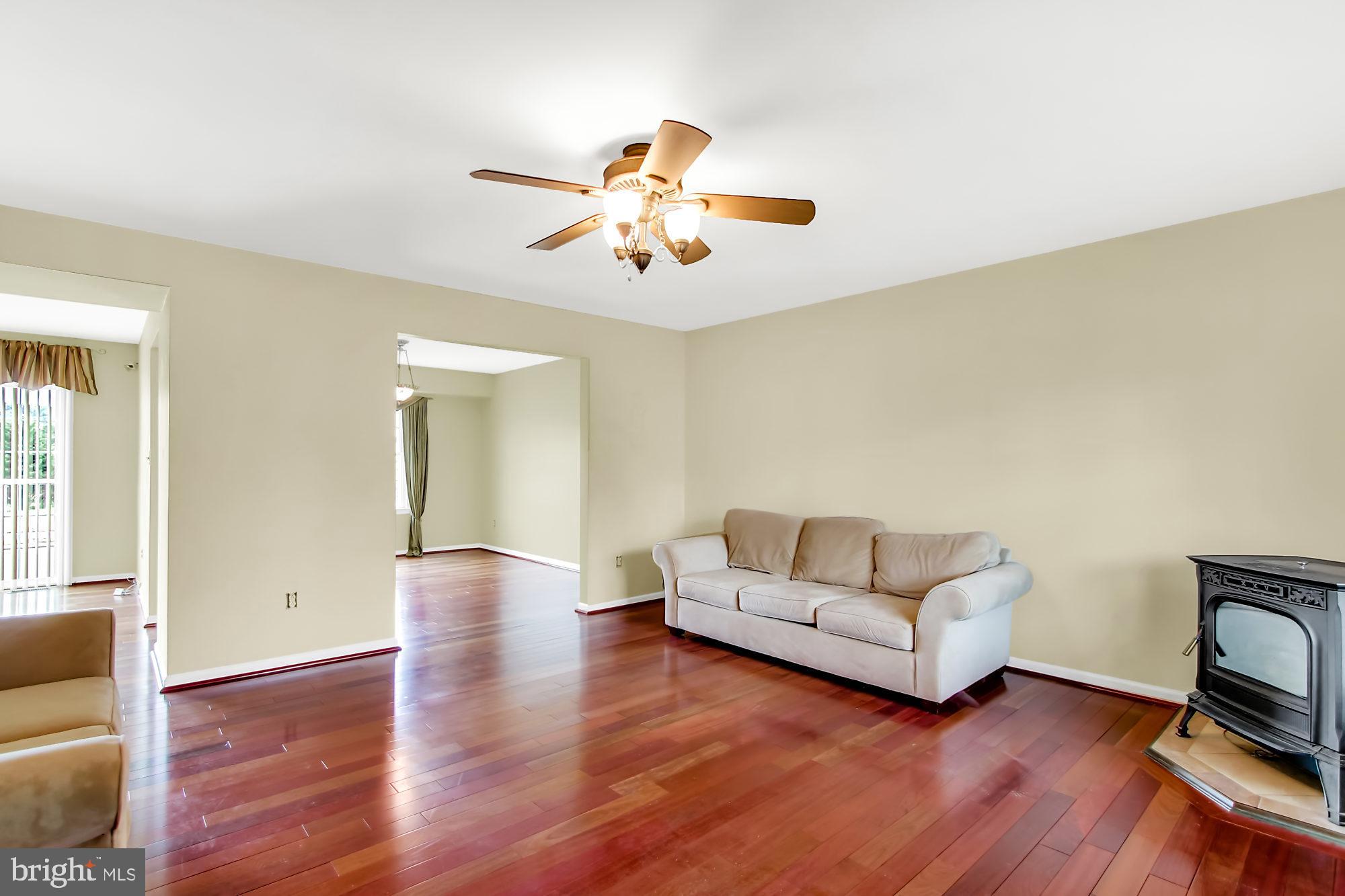 30 Roxberry Drive Reading, PA 19608 - Photo 3 of 32