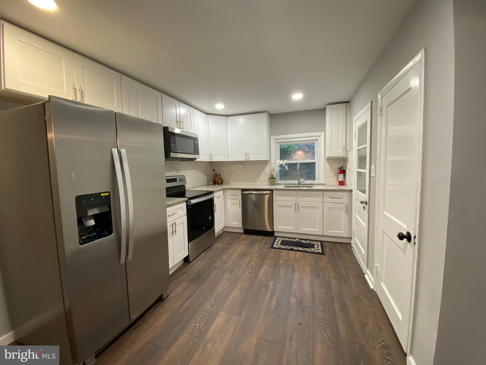 233 East Avon Road Brookhaven, PA 19015 - Photo 10 of 25 Gallery Image 10