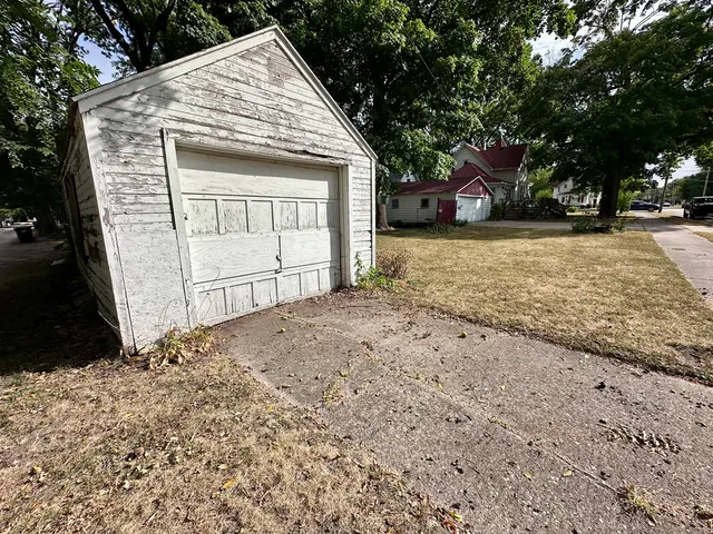 a view of backyard of house