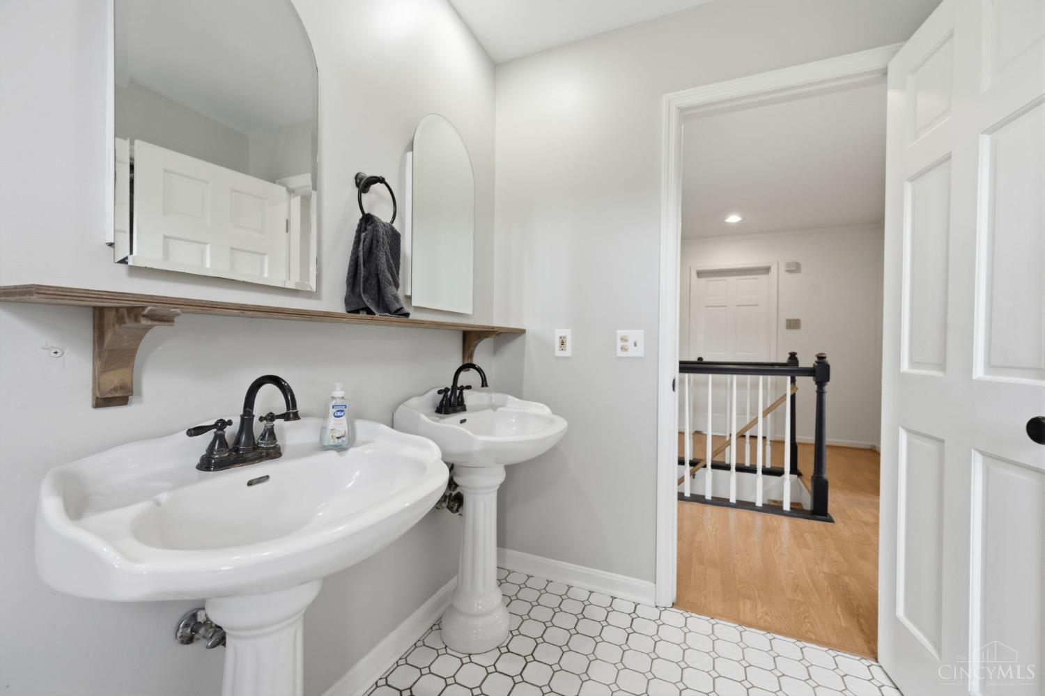 2368 Van Blaricum Road Cincinnati, OH 45233 - Photo 27 of 64 Gallery Image 27