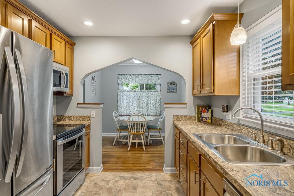 3572 Bellevue Road Toledo, OH 43613 - Photo 18 of 42 Gallery Image 18