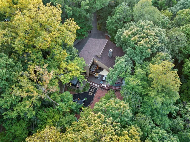 $875,000 | 11905 South Lakewood Avenue, Palos Park, IL 60464