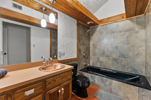 $875,000 | 11905 South Lakewood Avenue, Palos Park, IL 60464