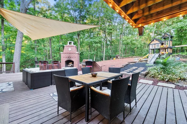 $875,000 | 11905 South Lakewood Avenue, Palos Park, IL 60464