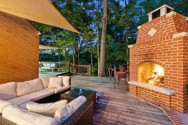 $875,000 | 11905 South Lakewood Avenue, Palos Park, IL 60464