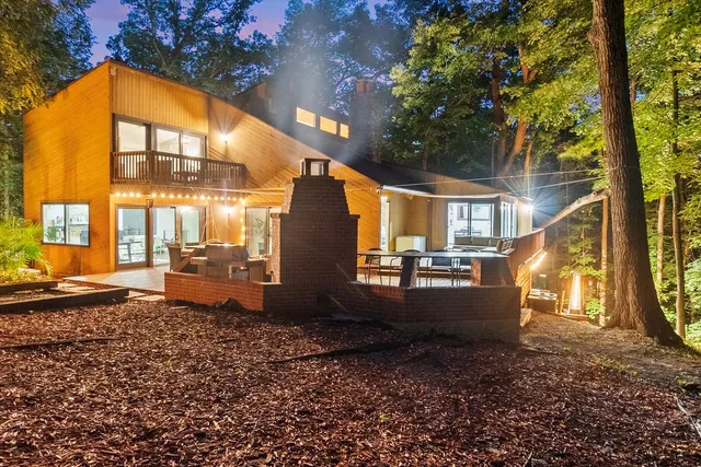 $875,000 | 11905 South Lakewood Avenue, Palos Park, IL 60464