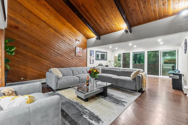 $875,000 | 11905 South Lakewood Avenue, Palos Park, IL 60464