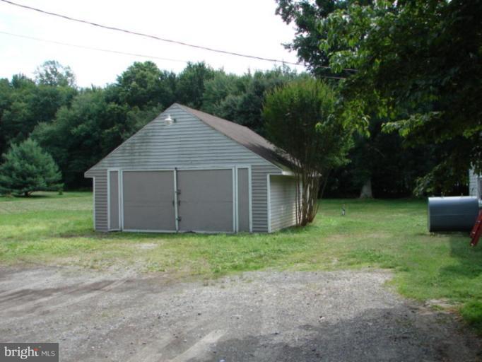 8491 New Cut Road Severn, MD 21144 - Photo 3 of 24 Garage 1