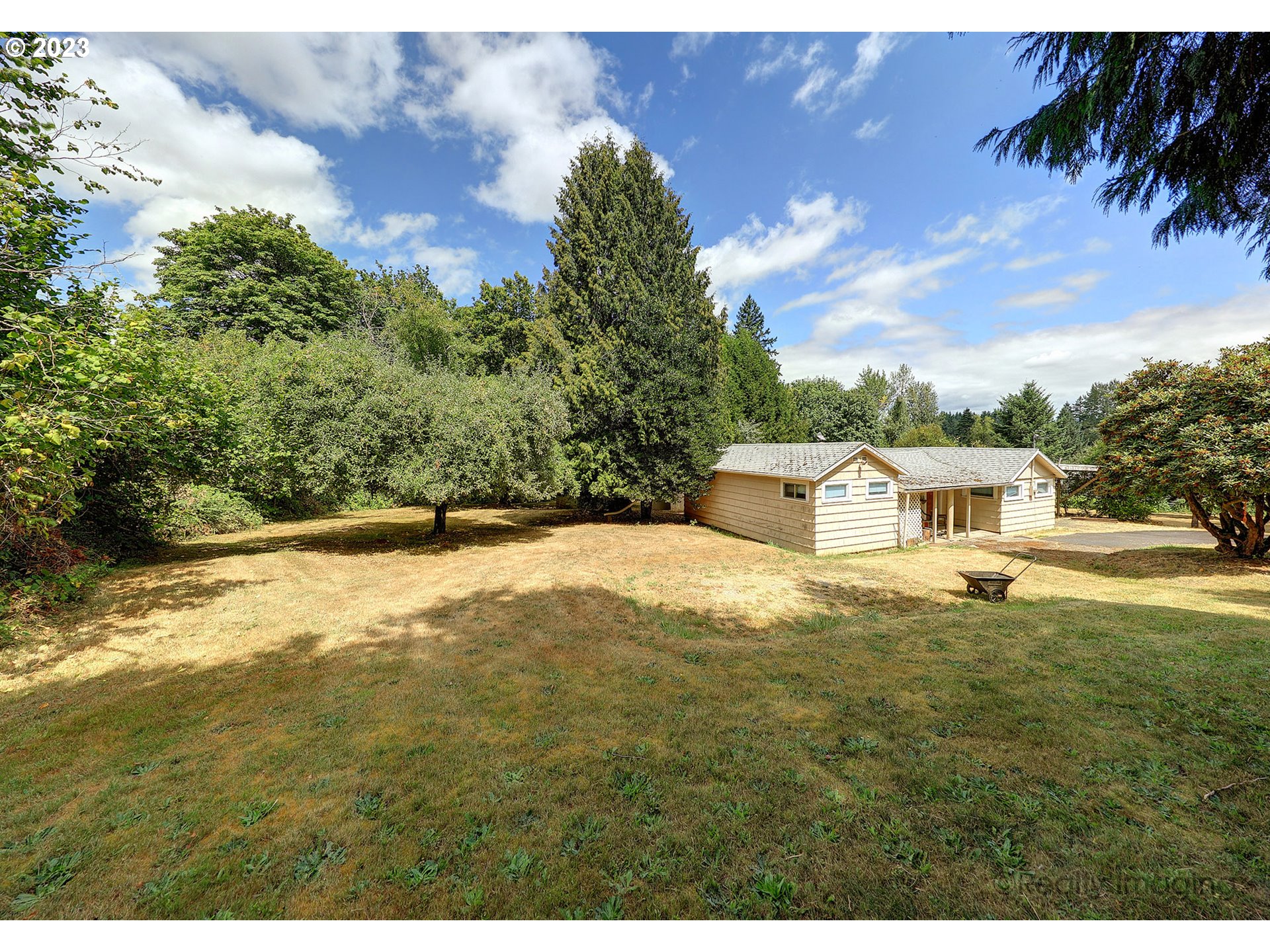 25401 Southeast McNutt Road Gresham, OR 97080 - Photo 6 of 17 Gallery Image 6