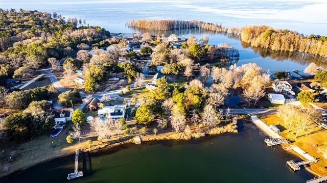 $699,000 | 402 Knott Drive, Eutawville, SC 29048