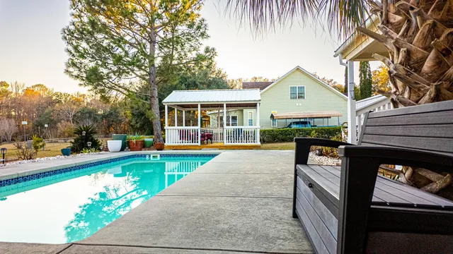 $699,000 | 402 Knott Drive, Eutawville, SC 29048