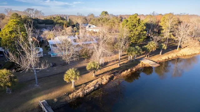 $699,000 | 402 Knott Drive, Eutawville, SC 29048