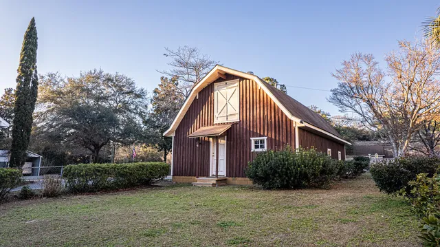 $699,000 | 402 Knott Drive, Eutawville, SC 29048