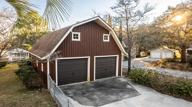 $699,000 | 402 Knott Drive, Eutawville, SC 29048