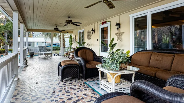 $699,000 | 402 Knott Drive, Eutawville, SC 29048