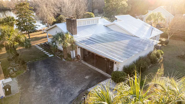 $699,000 | 402 Knott Drive, Eutawville, SC 29048