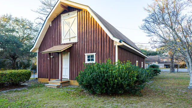 $699,000 | 402 Knott Drive, Eutawville, SC 29048