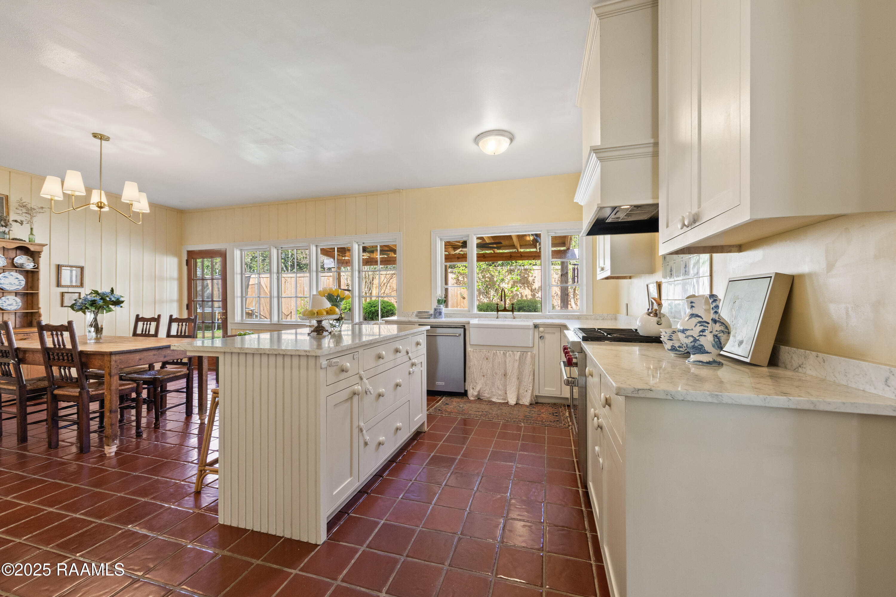 208 Beverly Drive Lafayette, LA 70503 - Photo 22 of 50 208Beverly-75