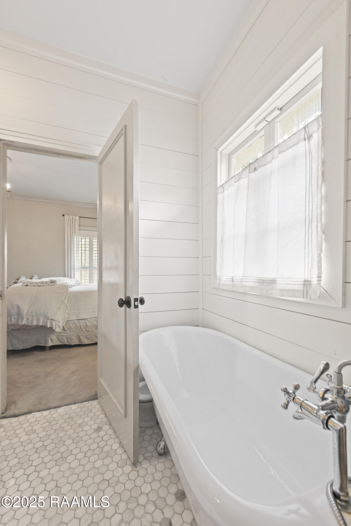 208 Beverly Drive Lafayette, LA 70503 - Photo 29 of 50 208Beverly-93_1