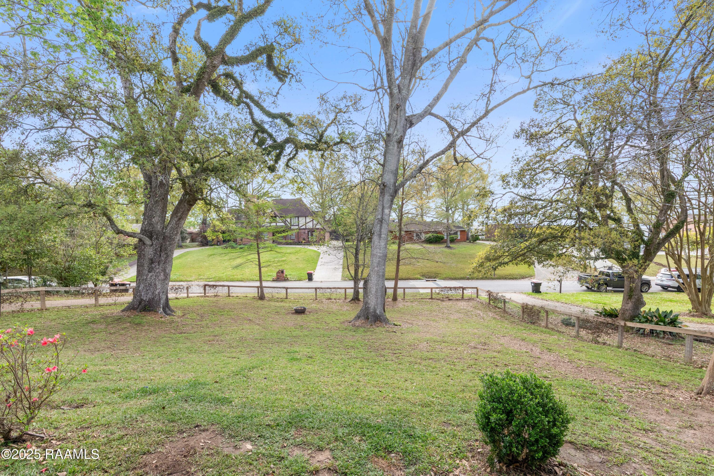 208 Beverly Drive Lafayette, LA 70503 - Photo 4 of 50 208Beverly-11