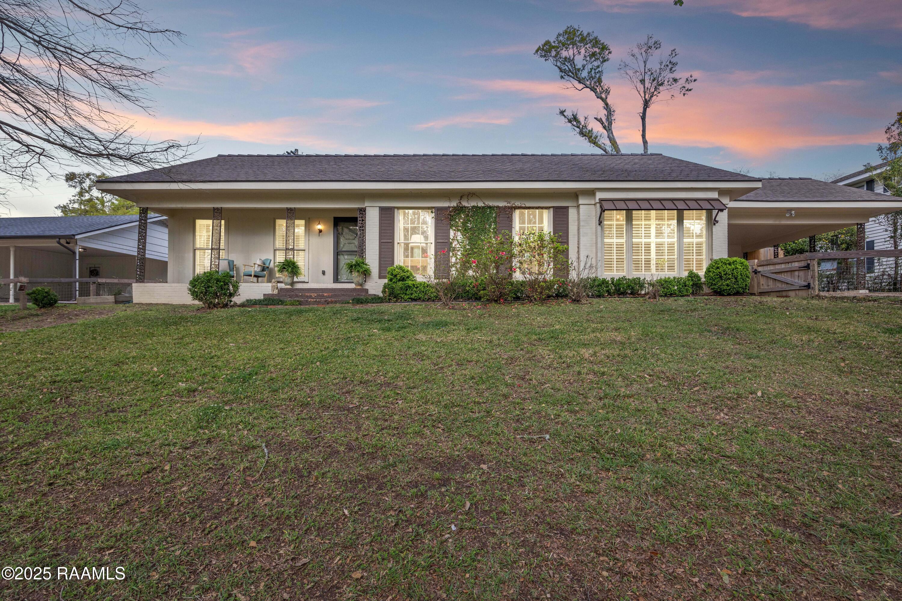 208 Beverly Drive Lafayette, LA 70503 - Photo 50 of 50 Twilight View