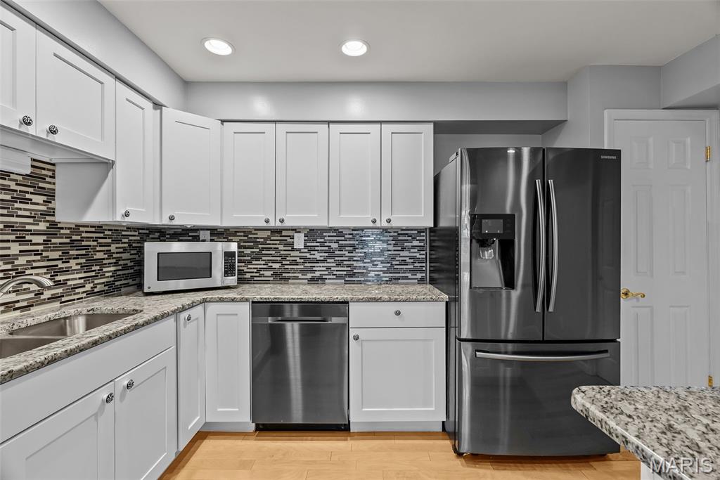 15009 Claymoor Court, Unit 15 Chesterfield, MO 63017 - Photo 17 of 42