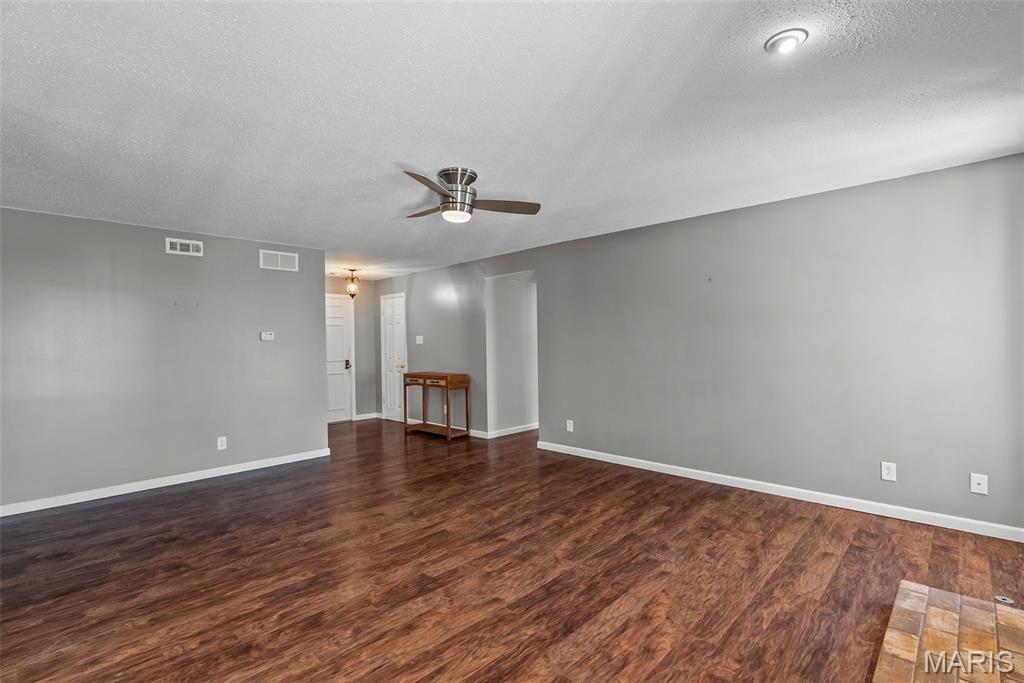 15009 Claymoor Court, Unit 15 Chesterfield, MO 63017 - Photo 19 of 42