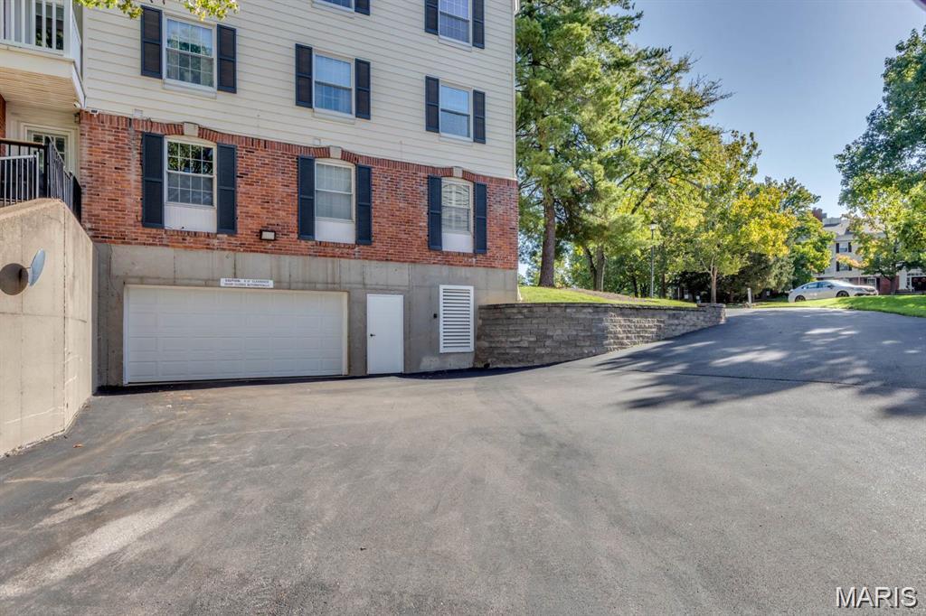 15009 Claymoor Court, Unit 15 Chesterfield, MO 63017 - Photo 38 of 42