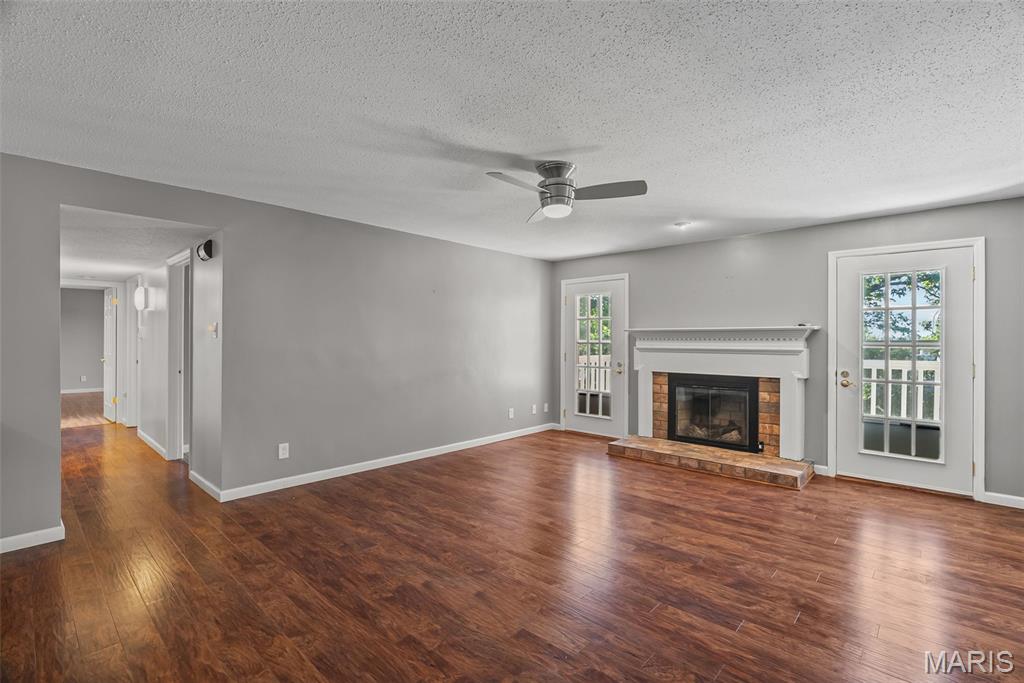 15009 Claymoor Court, Unit 15 Chesterfield, MO 63017 - Photo 4 of 42