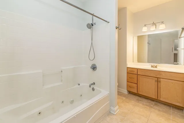 $272,500 | 1925 North Water Street, Unit 301, Milwaukee, WI 53202