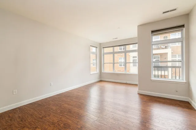 $272,500 | 1925 North Water Street, Unit 301, Milwaukee, WI 53202