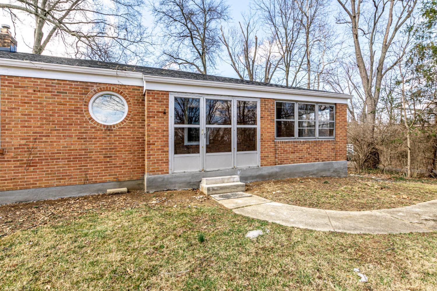 10451 Burlington Road Cincinnati, OH 45231 - Photo 13 of 18 Gallery Image 13