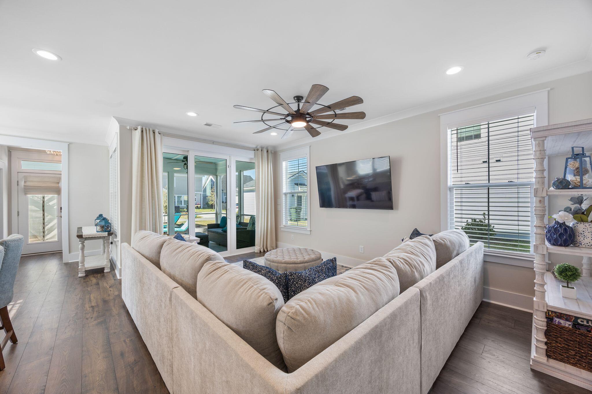 889 Carnes Crossing Summerville, SC 29486 - Photo 10 of 60 3I1A7881