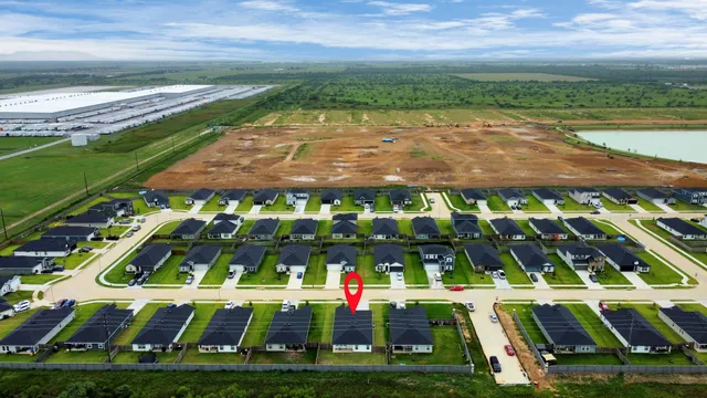 $277,000 | 2039 Woodlark Way, Sealy, TX 77474