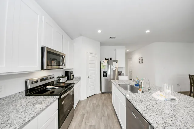 $277,000 | 2039 Woodlark Way, Sealy, TX 77474