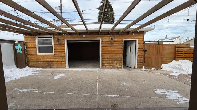 $2,500 | 3800 West 78th Place, Chicago, IL 60652