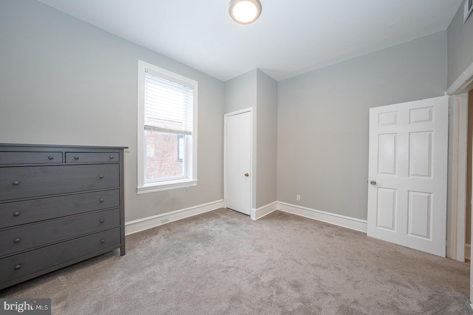 524 South 3rd Street Philadelphia, PA 19147 - Photo 16 of 22 a view of an empty room with a window