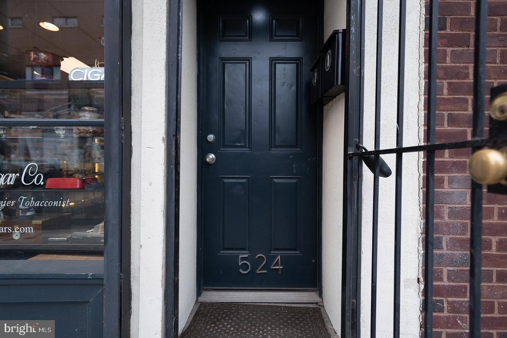 524 South 3rd Street Philadelphia, PA 19147 - Photo 2 of 22 a view of walk in closet