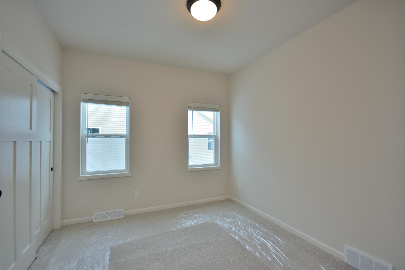 1017 Elderberry Road Oconomowoc, WI 53066 - Photo 12 of 33 79 ARWT (7)