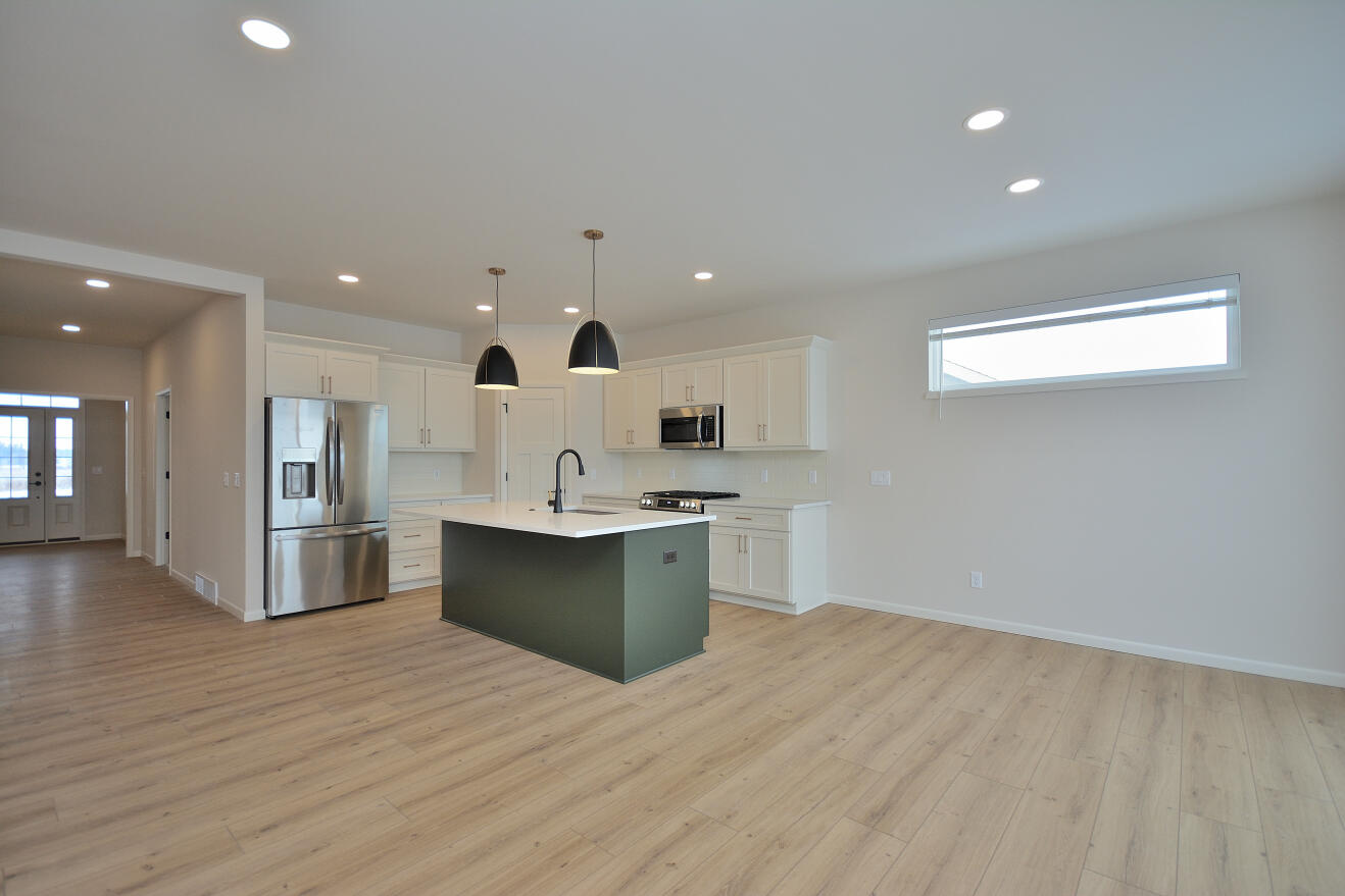 1017 Elderberry Road Oconomowoc, WI 53066 - Photo 18 of 33 79 ARWT (13)