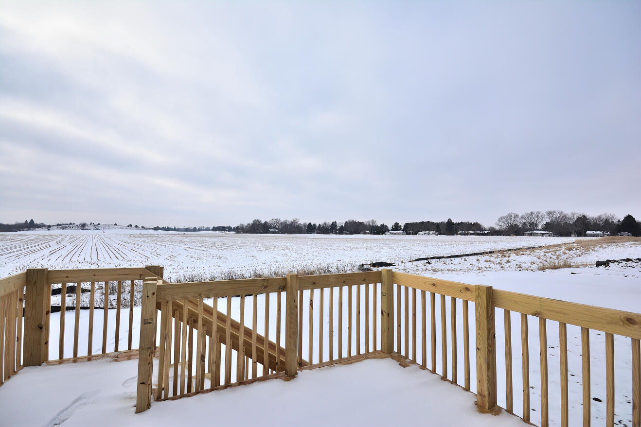 1017 Elderberry Road Oconomowoc, WI 53066 - Photo 6 of 33 79 ARWT (1)