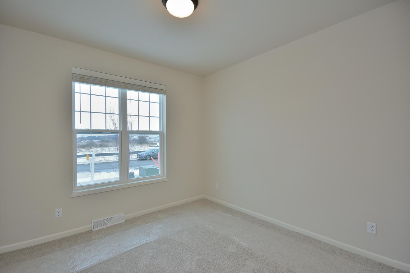 1017 Elderberry Road Oconomowoc, WI 53066 - Photo 8 of 33 79 ARWT (3)