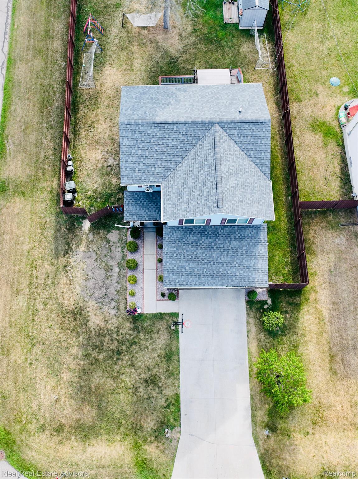2474 Hessel Avenue Rochester, MI 48307 - Photo 3 of 37 Gallery Image 3