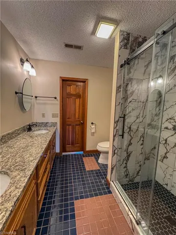 $359,000 | 504 Ray W Drive, Kernersville, NC 27284