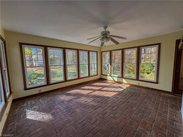 $359,000 | 504 Ray W Drive, Kernersville, NC 27284