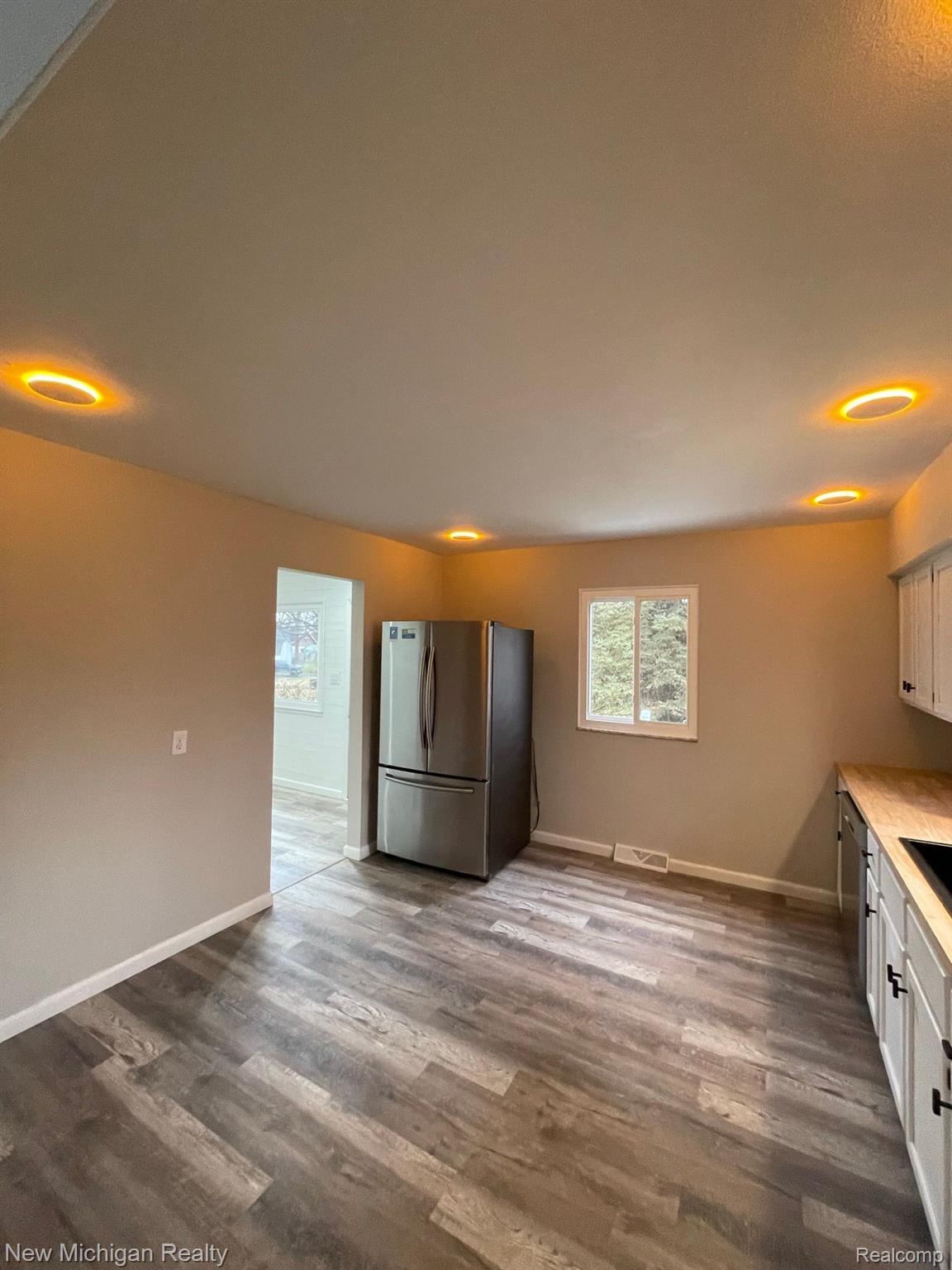 9555 Colgate Clarkston, MI 48348 - Photo 10 of 44 Gallery Image 10