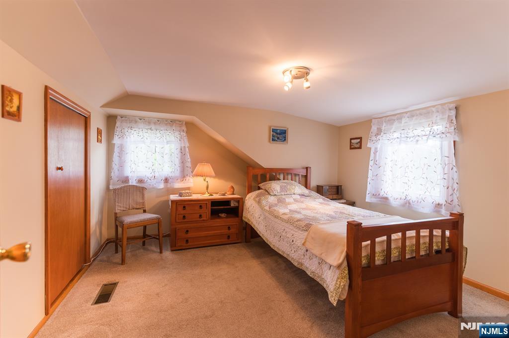 64 Howard Street Lodi, NJ 07644 - Photo 13 of 19