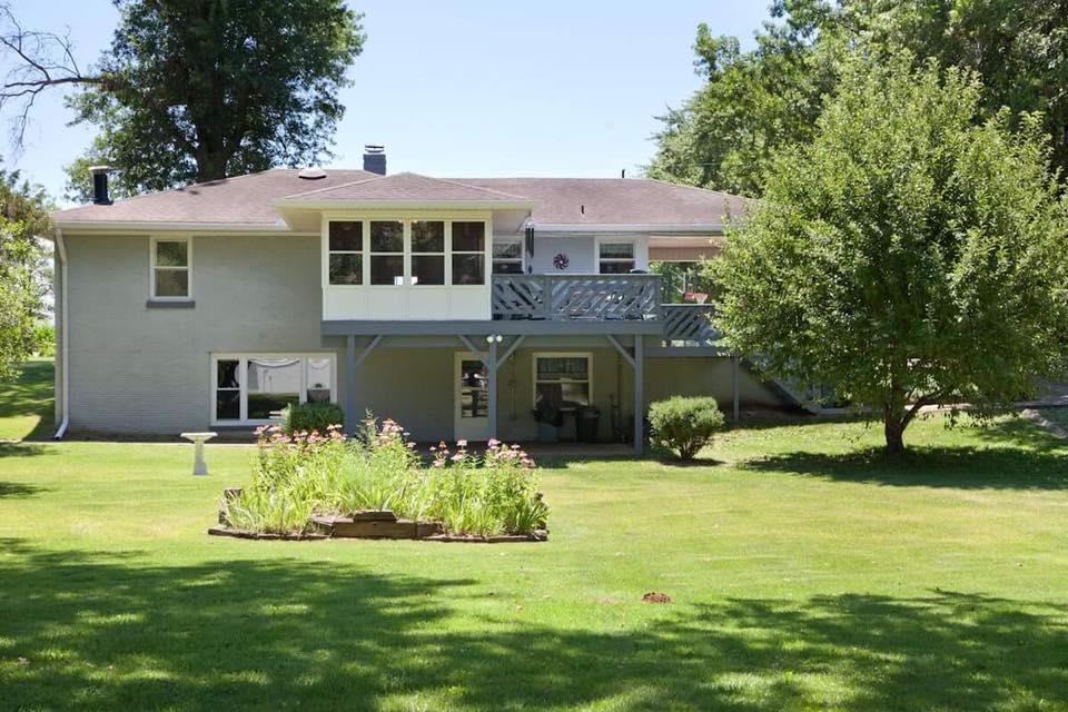 5723 West Mill Road Evansville, IN 47720 - Photo 3 of 35 Gallery Image 3