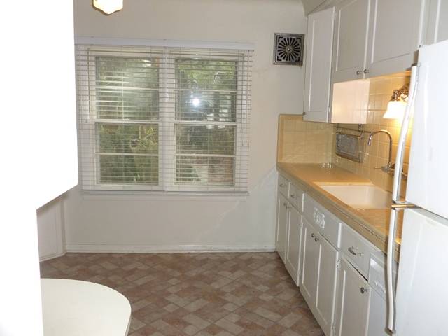 503 Neff Grosse Pointe, MI 48230 - Photo 5 of 7 31091354-4.JPG