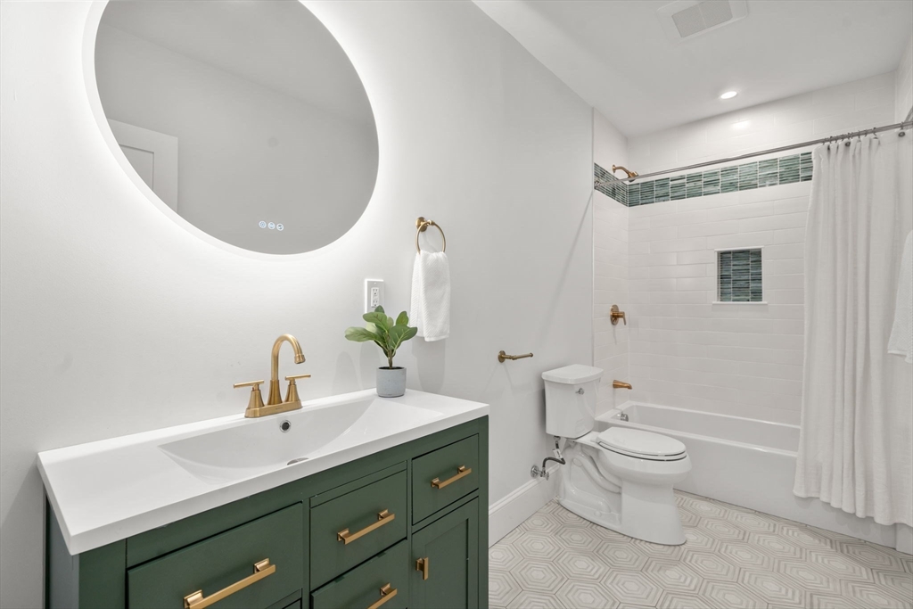 4 Grove Street Medford, MA 02155 - Photo 27 of 42